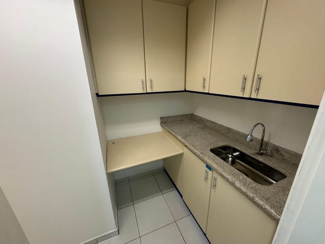 Conjunto comercial com 195m², à venda ou para alugar, no bairro Bela Vista em São Paulo
