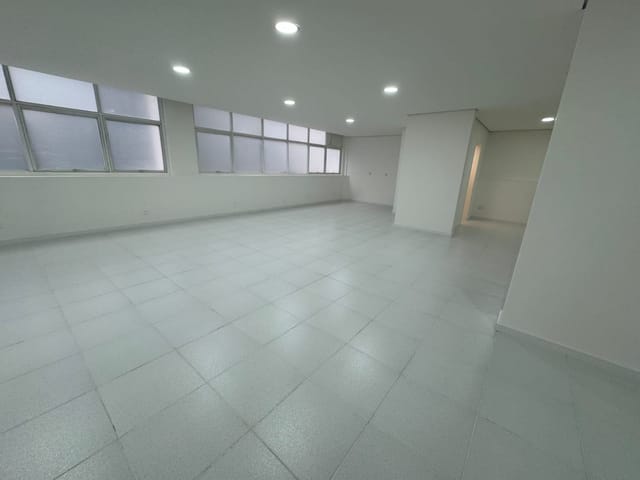 Conjunto comercial com 195m², à venda ou para alugar, no bairro Bela Vista em São Paulo