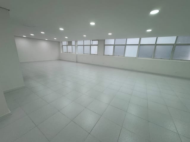 Conjunto comercial com 195m², à venda ou para alugar, no bairro Bela Vista em São Paulo