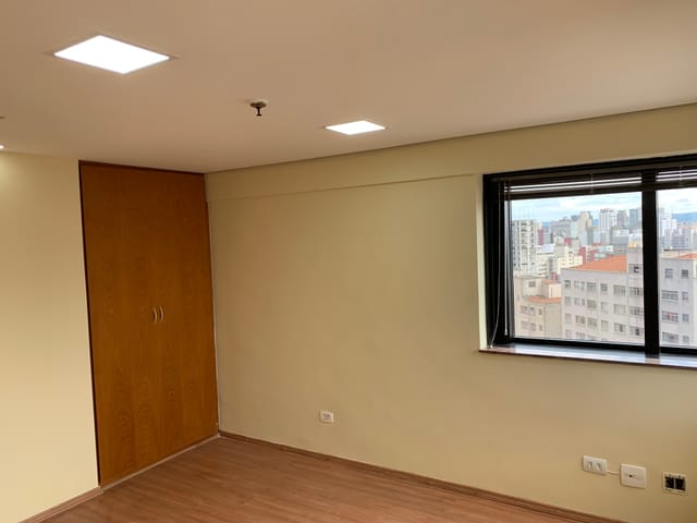 Conjunto comercial com 68m², à venda ou para alugar, no bairro Aclimação em São Paulo