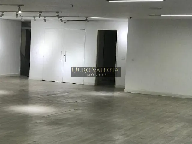Conjunto comercial com 206m², para alugar, no bairro Vila Olímpia em São Paulo