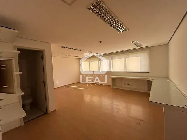 Conjunto comercial com 35m², para alugar, no bairro Vila Olímpia em São Paulo
