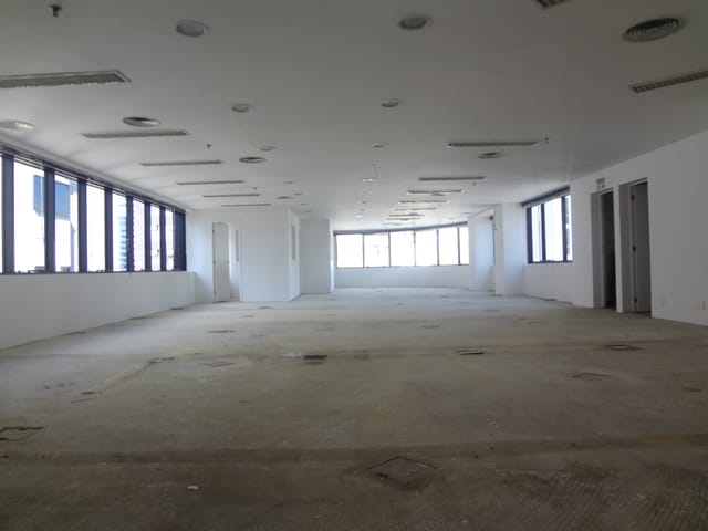 Conjunto comercial com 223m², para alugar, no bairro Cidade Monções em São Paulo