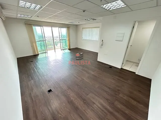 Conjunto comercial com 73m², para alugar, no bairro Santo Amaro em São Paulo