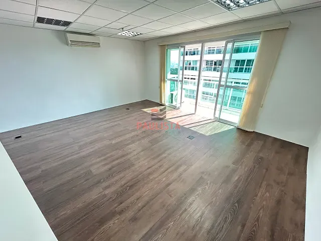Conjunto comercial com 73m², para alugar, no bairro Santo Amaro em São Paulo