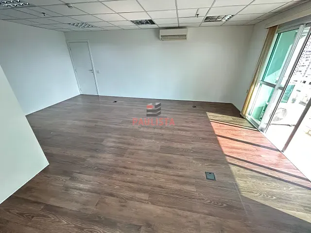 Conjunto comercial com 73m², para alugar, no bairro Santo Amaro em São Paulo