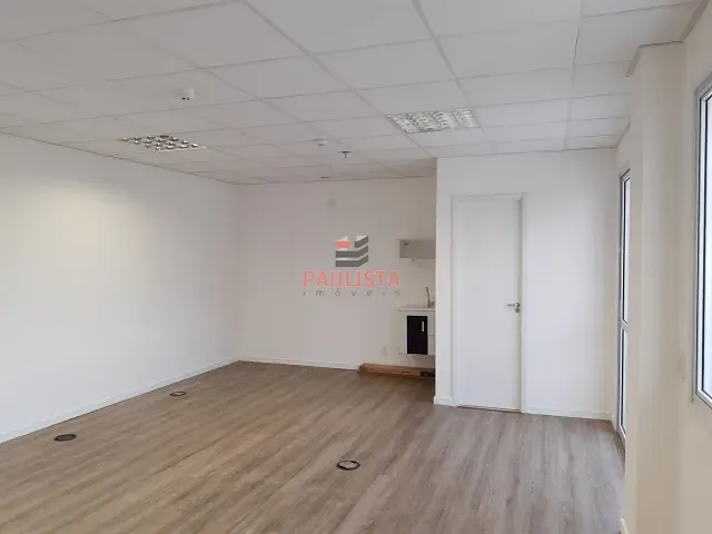 Conjunto comercial para alugar, no bairro Vila Dom Pedro I em São Paulo