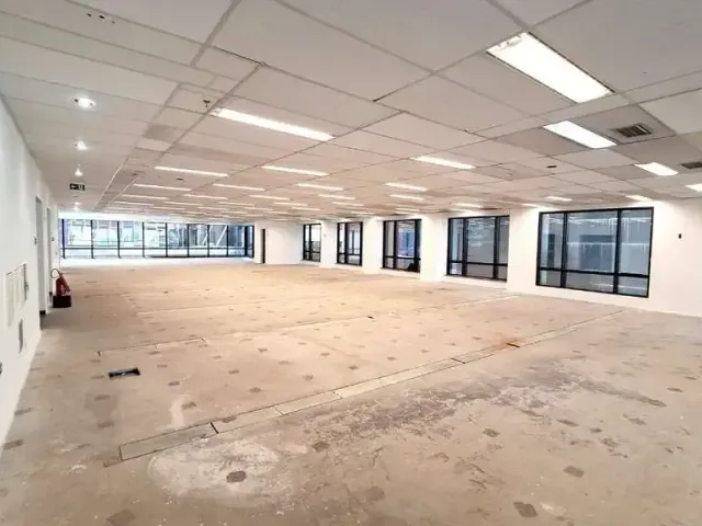 Conjunto comercial com 437m², para alugar, no bairro Cerqueira César em São Paulo