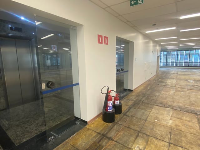 Conjunto comercial com 386m², para alugar, no bairro Cerqueira César em São Paulo