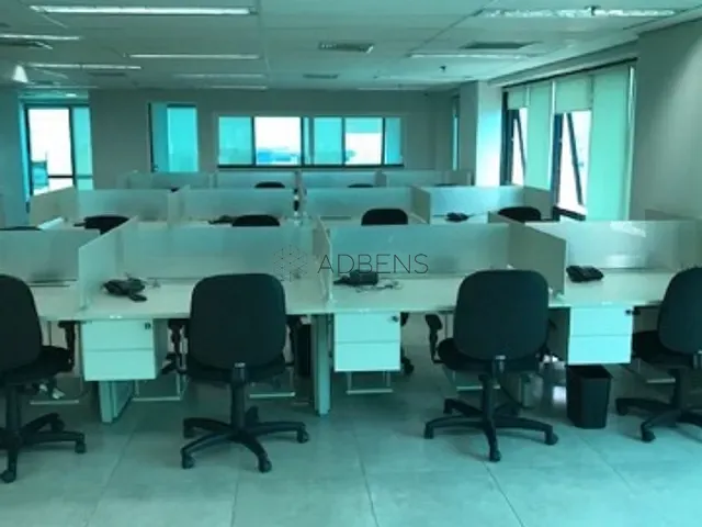 Conjunto comercial à venda ou para alugar, no bairro Indianópolis em São Paulo