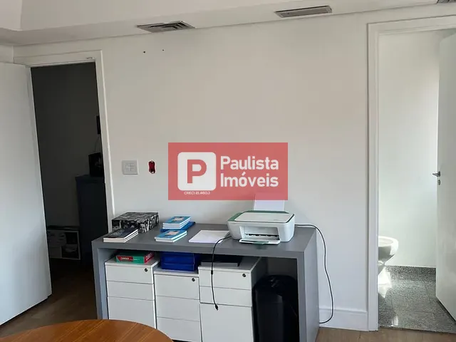 Conjunto comercial à venda, no bairro Vila Nova Conceição em São Paulo