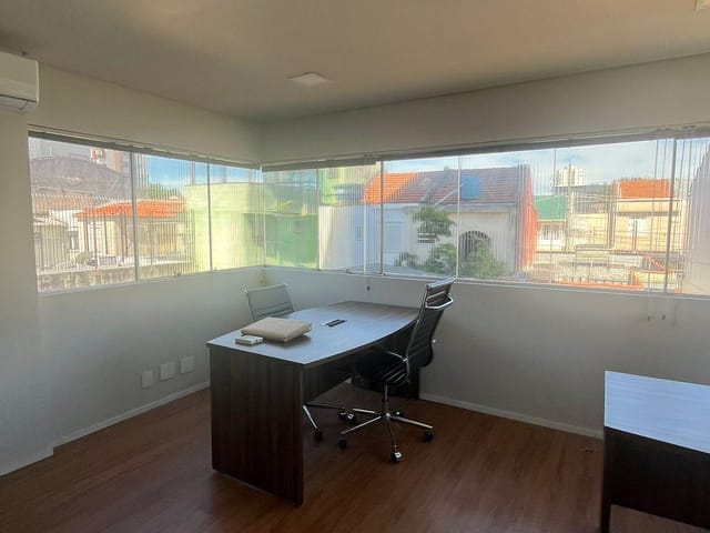 Conjunto comercial com 50m², para alugar, no bairro Cambuci em São Paulo