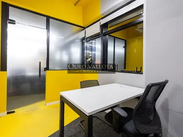 Conjunto comercial com 6600m², à venda, no bairro Vila Gomes Cardim em São Paulo