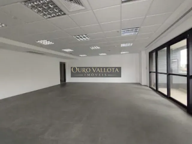 Conjunto comercial com 677m², para alugar, no bairro Alphaville Industrial em Barueri
