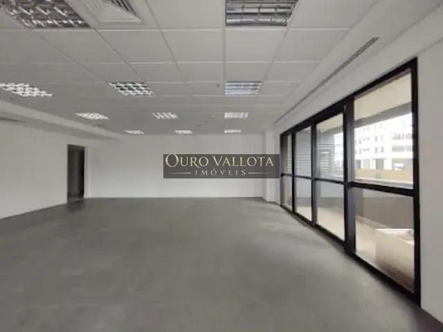 Conjunto comercial com 677m², para alugar, no bairro Alphaville Industrial em Barueri