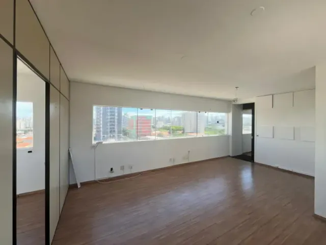 Conjunto comercial com 59m², para alugar, no bairro Cambuci em São Paulo