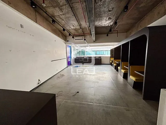 Conjunto comercial com 54m², à venda ou para alugar, no bairro Vila Andrade em São Paulo