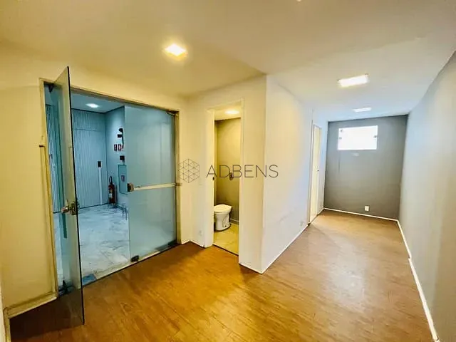 Conjunto comercial para alugar, no bairro Jardim Paulistano em São Paulo