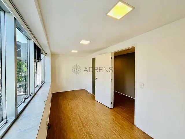 Conjunto comercial para alugar, no bairro Jardim Paulistano em São Paulo