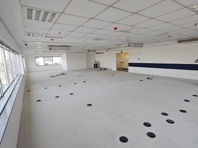 Conjunto comercial com 241m², para alugar, no bairro Vila Congonhas em São Paulo