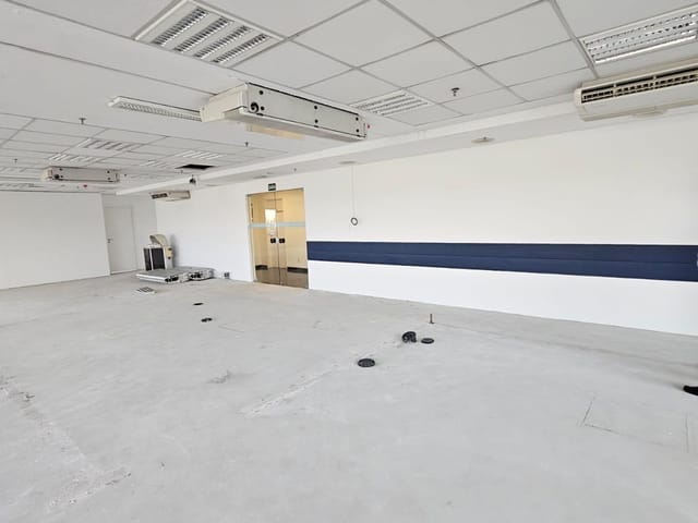 Conjunto comercial com 241m², para alugar, no bairro Vila Congonhas em São Paulo
