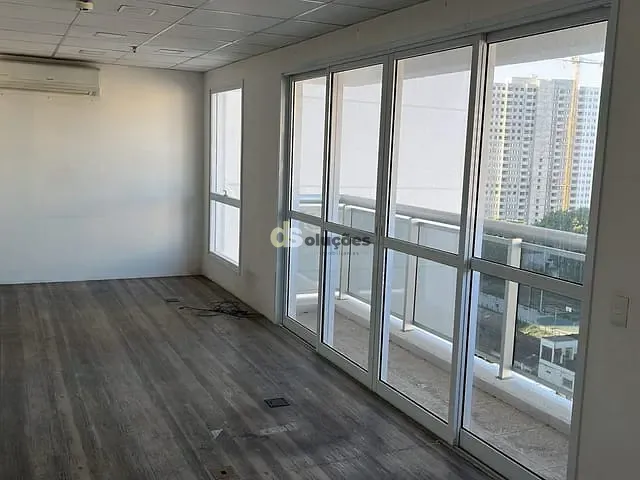 Conjunto comercial à venda, no bairro Várzea da Barra Funda em São Paulo