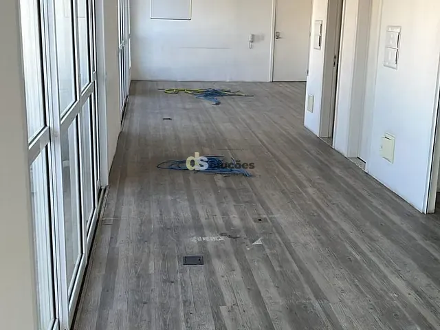 Conjunto comercial à venda, no bairro Várzea da Barra Funda em São Paulo