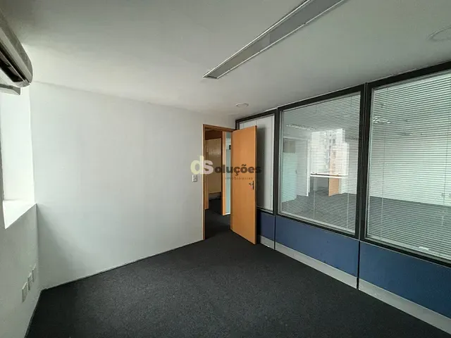 Conjunto comercial à venda, no bairro Jardim Paulista em São Paulo