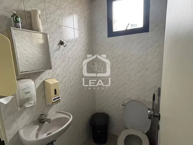 Conjunto comercial com 37m², à venda, no bairro Vila Nova Conceição em São Paulo