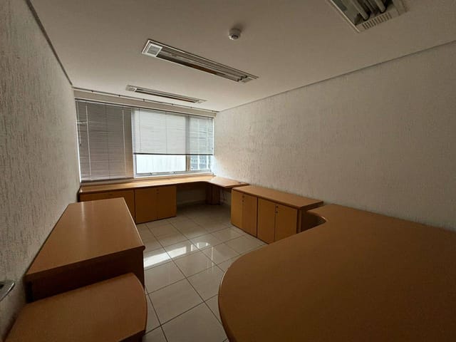 Conjunto comercial com 360m², à venda, no bairro República em São Paulo