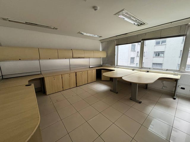 Conjunto comercial com 360m², à venda, no bairro República em São Paulo