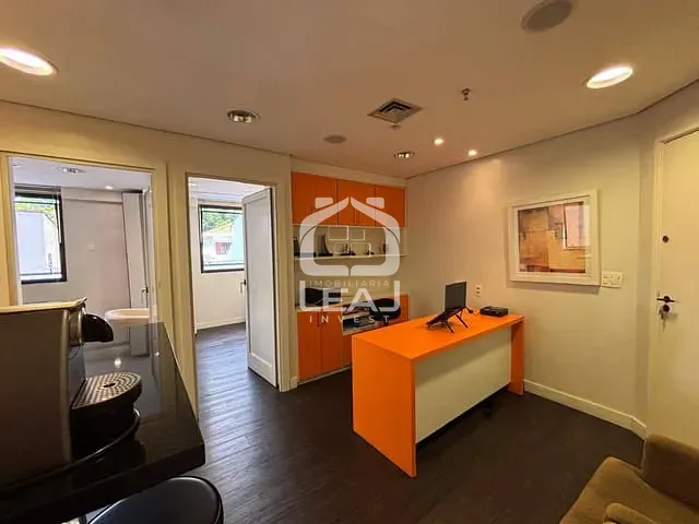 Conjunto comercial com 40m², à venda, no bairro Vila Olímpia em São Paulo