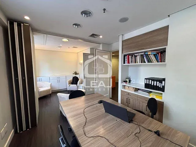 Conjunto comercial com 40m², à venda, no bairro Vila Olímpia em São Paulo
