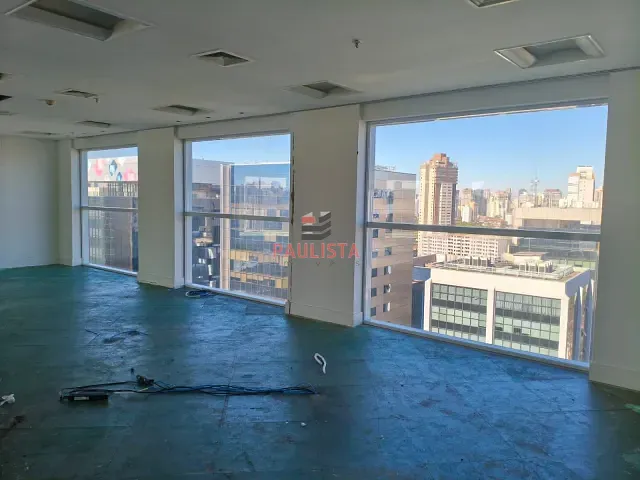 Conjunto comercial para alugar, no bairro Vila Olímpia em São Paulo
