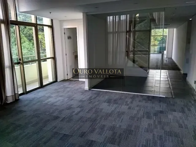 Conjunto comercial com 195m², para alugar, no bairro Itaim Bibi em São Paulo