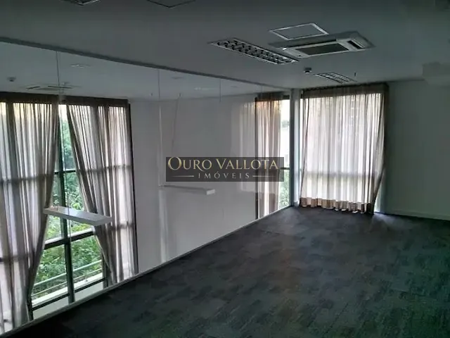 Conjunto comercial com 195m², para alugar, no bairro Itaim Bibi em São Paulo