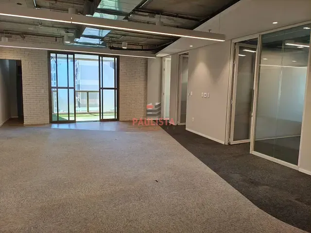 Conjunto comercial para alugar, no bairro Vila Olímpia em São Paulo
