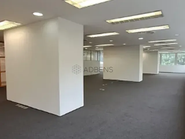 Conjunto comercial à venda ou para alugar, no bairro Bela Vista em São Paulo