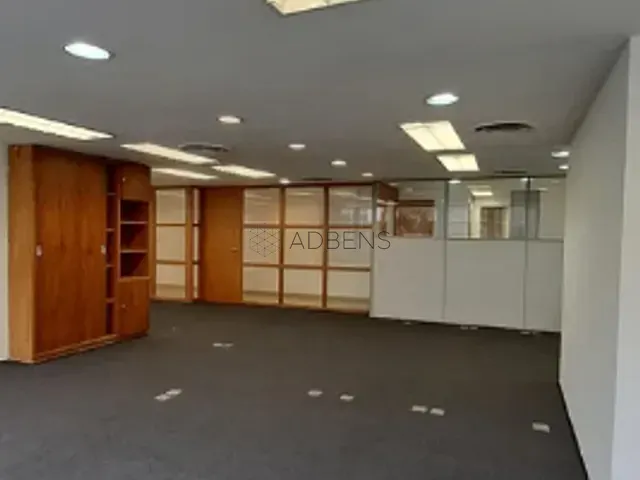Conjunto comercial à venda ou para alugar, no bairro Bela Vista em São Paulo