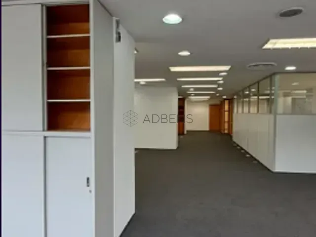 Conjunto comercial à venda ou para alugar, no bairro Bela Vista em São Paulo