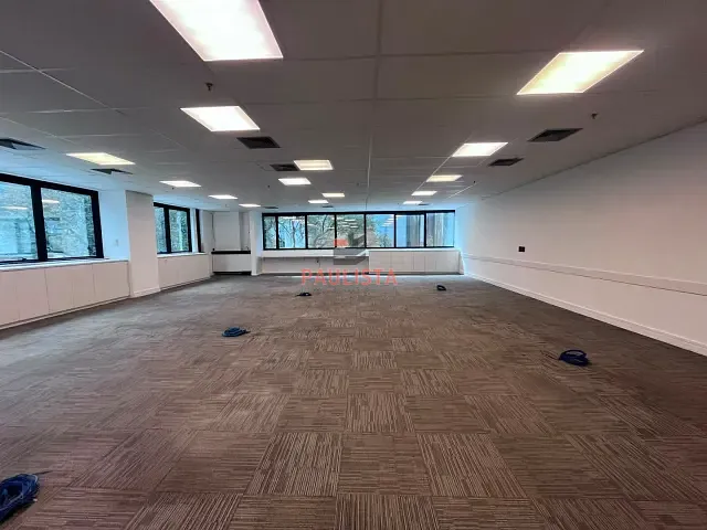 Conjunto comercial para alugar, no bairro Cerqueira César em São Paulo