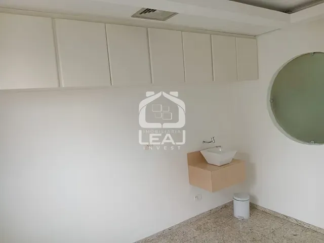 Conjunto comercial com 50m², à venda ou para alugar, no bairro Vila Olímpia em São Paulo