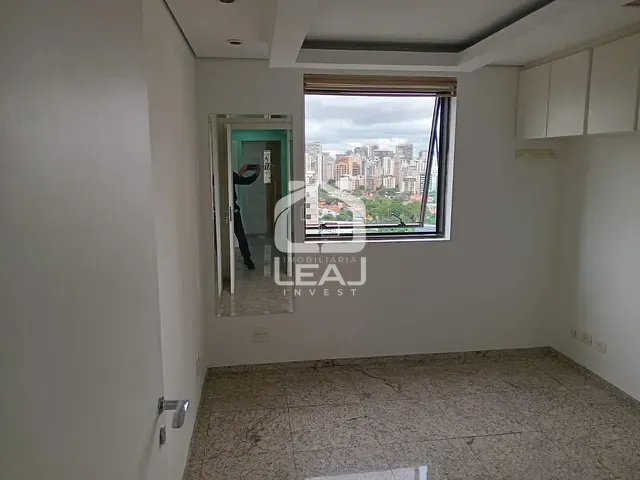 Conjunto comercial com 50m², à venda ou para alugar, no bairro Vila Olímpia em São Paulo