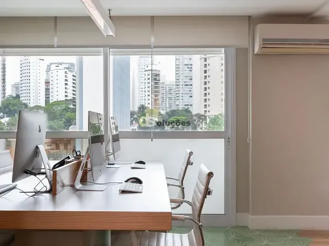 Conjunto comercial à venda, no bairro Campo Belo em São Paulo