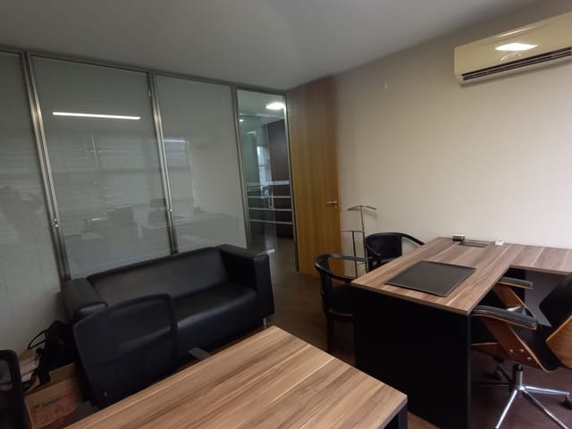 Conjunto comercial com 96m², à venda ou para alugar, no bairro Consolação em São Paulo