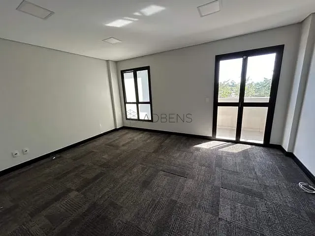 Conjunto comercial à venda, no bairro Vila Leopoldina em São Paulo