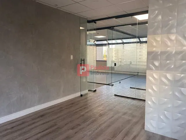 Conjunto comercial com 200m², à venda ou para alugar, no bairro Cidade Monções em São Paulo