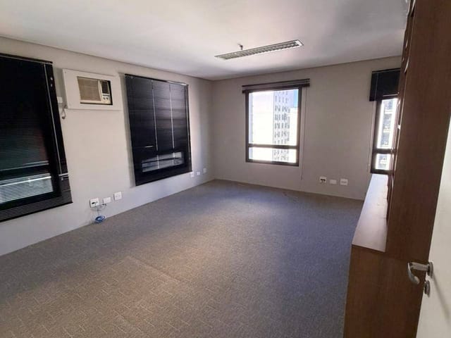Conjunto comercial com 37m², para alugar, no bairro Jardim Paulista em São Paulo