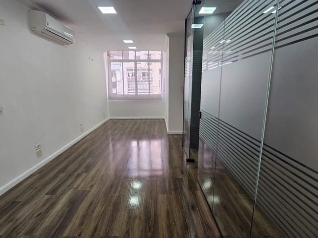 Foto do Conjunto comercial - Excelente Conjunto Comercial para Locação no Coração de São Paulo | Adbens Negócios Imobiliários Ltda