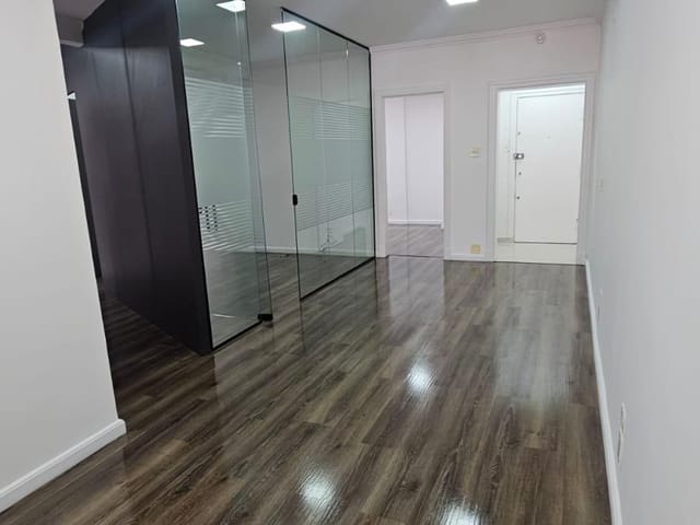 Foto do Conjunto comercial - Excelente Conjunto Comercial para Locação no Coração de São Paulo | Adbens Negócios Imobiliários Ltda